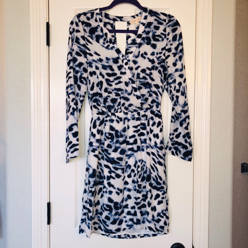 Eight Sixty White/Blue Leopard Dress - small